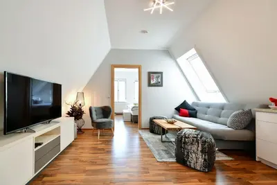 Image de Nouveau! Appartement moderne dans un emplacement privilégié du vieux marché!