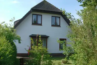 Image de Logement de vacances calme et bien entretenu avec grand jardin