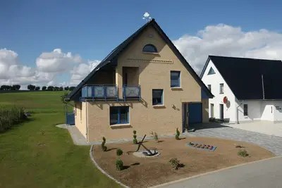 Image de 'AufReede' Maison de vacances exclusive avec garage, vue mer, loggia, terrasse