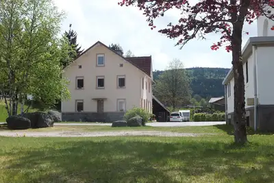Image de Appartement pour familles et groupes d'amis dans vieille maison avec charme