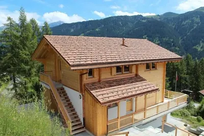 Image de Cosy appartement de 3. 5 pièces avec terrasses et vue sur la montagne