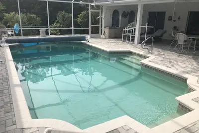 Image de Maison individuelle confortable pour 4 Pers. avec grande terrasse et piscine chauffée