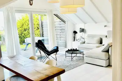 Image de Maison design sur la boucle - eau, idylle et style