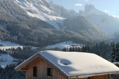 Image de Chalet exclusif directement sur la piste de ski et dans la zone de randonnée avec vue panoramique