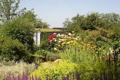 Image de Appartement de vacances élégant \"Maison d'architecte pour architectes\" dans un jardin naturel