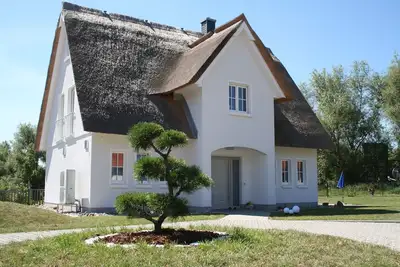 Image de maison individuelle, 4 Sz, entièrement clôturée, 160 m²; Sauna, cheminée
