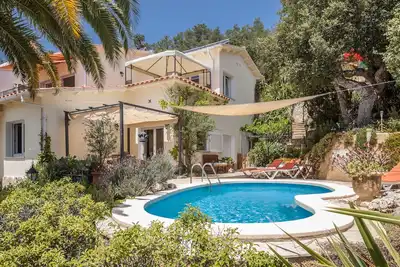 Image de Maison de vacances avec piscine + vue sur la mer + jardin, plage + pacifiques entre Tossa et Lloret