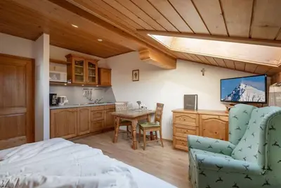 Image de Appartement Kaiserzimmer avec 1 salon / chambre - Guggenhof