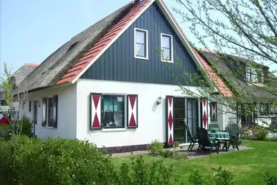 Maison confortable avec jardin dans un complexe résidentiel près de la plage