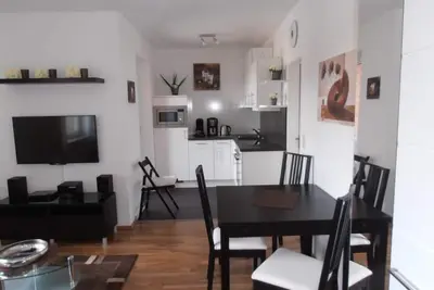 Image de Immeuble dune appartement 14, non-fumeur, wifi, ascenseur, dans le centre