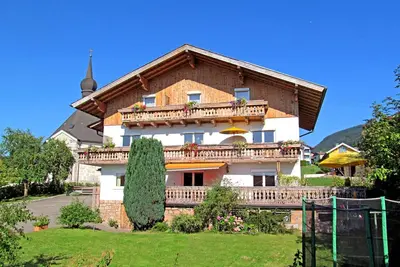 Image de Gästehaus Horizont emplacement idyllique à 500 m du lac Mondsee