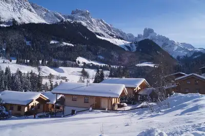 Maison Boris, animaux acceptés, sur les pistes, les montagnes, un mobilier moderne