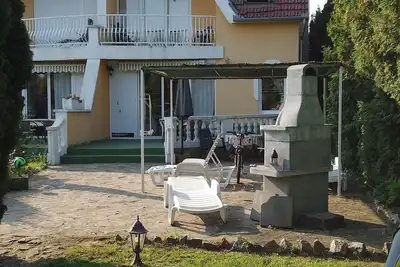 Image de Maison de vacances pour 5 personnes avec 90 m² à Balatonszárszó (110540)