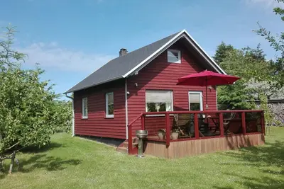 Image de Maison de vacances sur 2 étages, avec une grande terrasse ensoleillée et un espace barbecue