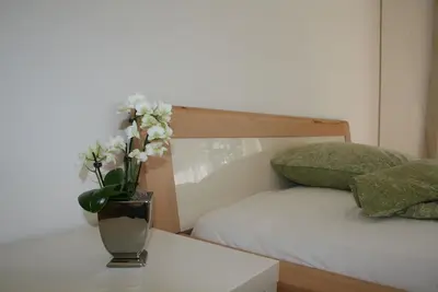 Image de Appartement moderne, calme avec intimité dans un emplacement idéal.