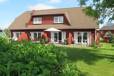 Image de Maison de vacances calme avec sauna et WiFi sur un grand terrain Ă Wieck