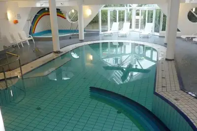Image de Logement de vacances rustique avec piscine, sauna, et vue sur la mer