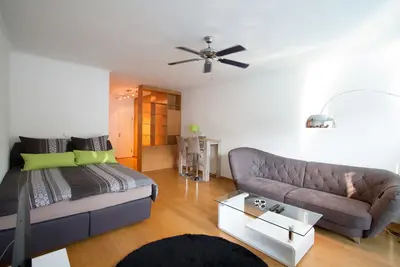 Image de Charme meublé Ville Appartement près de Ku'damm