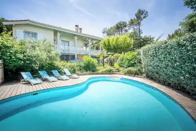 Image de Magnifique villa avec piscine chauffée 500m de la plage