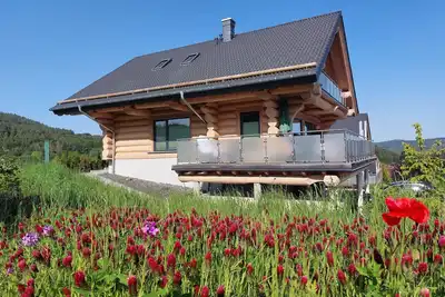 Image de Cabanes en rondins canadiens avec vue sur le lac et le parc national / nouveau bâtiment! ! !