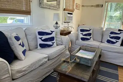 Image de ÉTÉ / Automne 2019- Maison de plage de 2 chambres mise à jour à Snug Harbor / East Matunuck