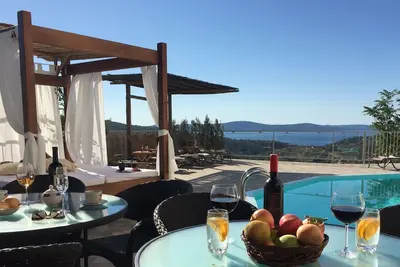 Image de Villa Monica avec piscine et vue sur la mer