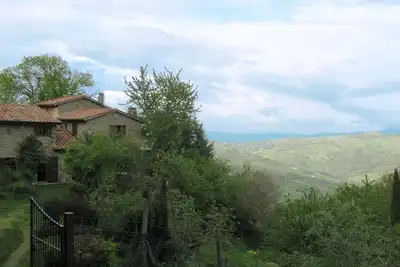 Image de Ferme restaurée sur les collines toscanes