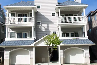 Image de Une maison de la plage sur la 3ème rue avec vue sur l'océan
