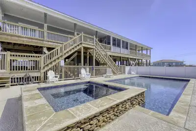 Nouveau, magnifique 5/5 Gulfside Beach House avec piscine, jacuzzi, vue sur le grand golfe!