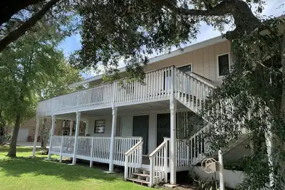 Image de 3400 sf Retraite de la vie privée fermée sur la péninsule de Homosassa