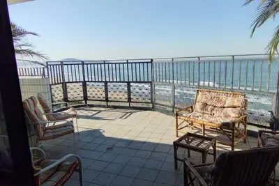 Image de Couverture Bord de l'eau / Piscine privée et barbecue - 12 personnes 3 espaces