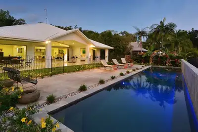 Image de Harmony House avec vue sur le golf