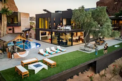Nouveau! Hillside Tropical Oasis sur Camelback Mtn! Vues folles! Moderne! Vrai Luxe!