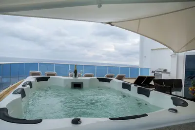 Image de Luxueux Penthouse incroyable avec des logements spectaculaires et des vues à un million de dollars