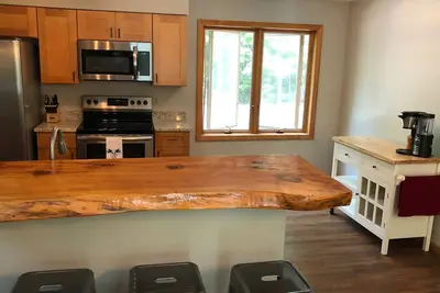 Image de Condo récemment rénové parfait pour deux familles!