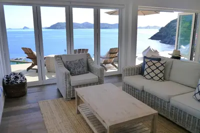 Image de Mawhiti Beach House - accès inégalé à 2 des plus belles plages de Nz