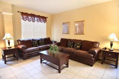 Image de Villa de luxe Disney avec piscine face sud / Spa, WiFi, salle de jeux, 3 mi à Disney