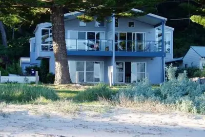 Image de Long Beach Beachfront Villa 1
