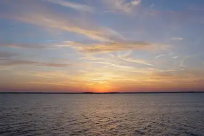 Image de Parfait couchers de soleil - avant Direct Bay Condo - Poissons / bateaux / bronzer