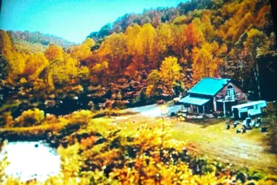 Image de Cabine luxueuse confortable isolée, cuisine gastronomique sur 100 acres W / Miles de sentiers
