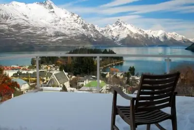 Image de Magnifique villa avec vue sur la montagne et le lac