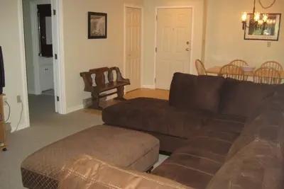 Image de Condo 2 Br: piscines, bains à remous, saunas, gymnases, navette de ski