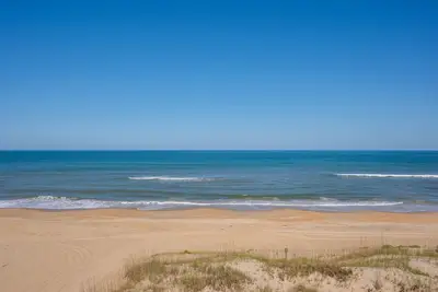 Image de Sweet Paradise: Soldes d'automne! Penthouse Oceanfront! Retraite fraîche et propre