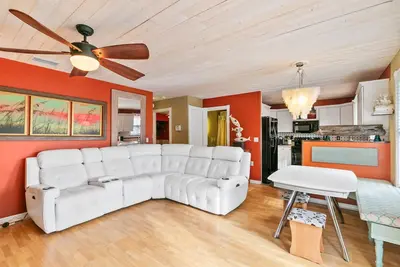 Image de Beach Breeze East: 3 Br / 2 Ba House sur Bradenton Beach par Rva, pour 6 personnes