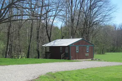 Image de Petite cabane dans la région du ruisseau-Hocking Hills