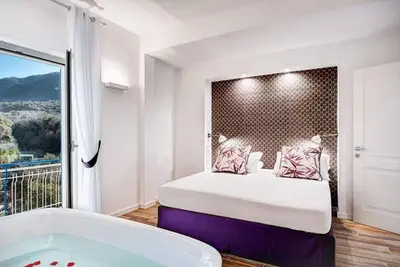 Sorrento Lux Suites - Or