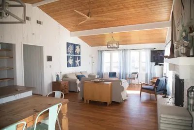 Image de Votre ajustement de latitude Beach House - Vue sur l'océan - Plage à 100 mètres