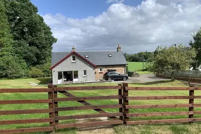 Image de Beau chalet de 3 chambres récemment rénové; Loch Lomond