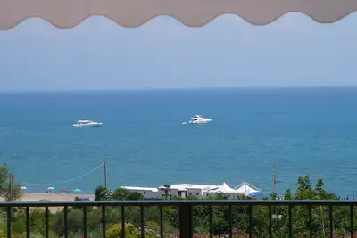Image de Villa surplombant le golfe de Policastro