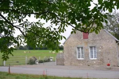 Image de Maison en pierre avec jardin entre le Mt St Michel et les plages du débarquement